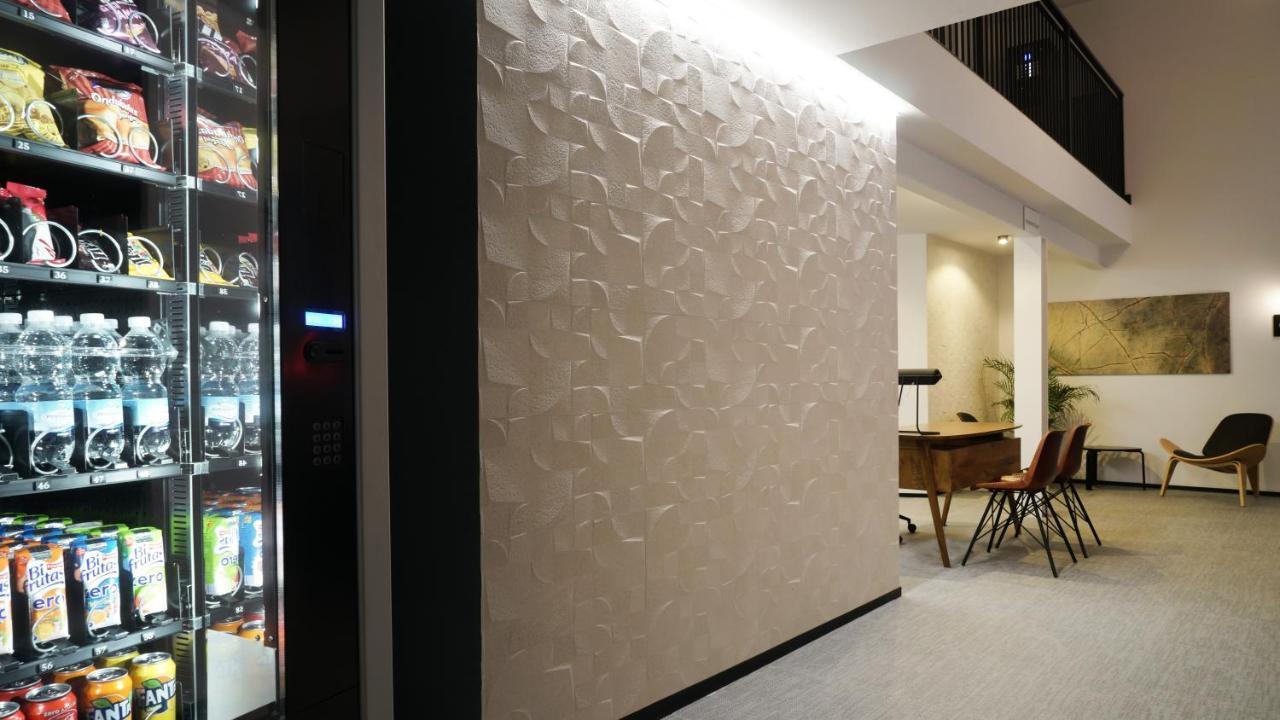 Md Design Hotel - Portal Del Real فالنسيا المظهر الخارجي الصورة